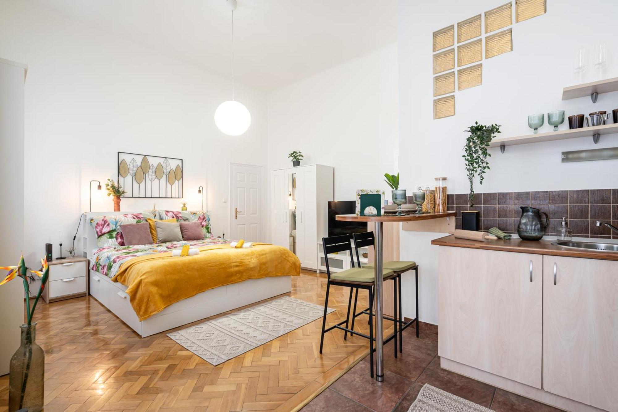 Cosmopolitan Studio - Chic Getaway In A Fancy Neighbourhood Budapest Eksteriør bilde