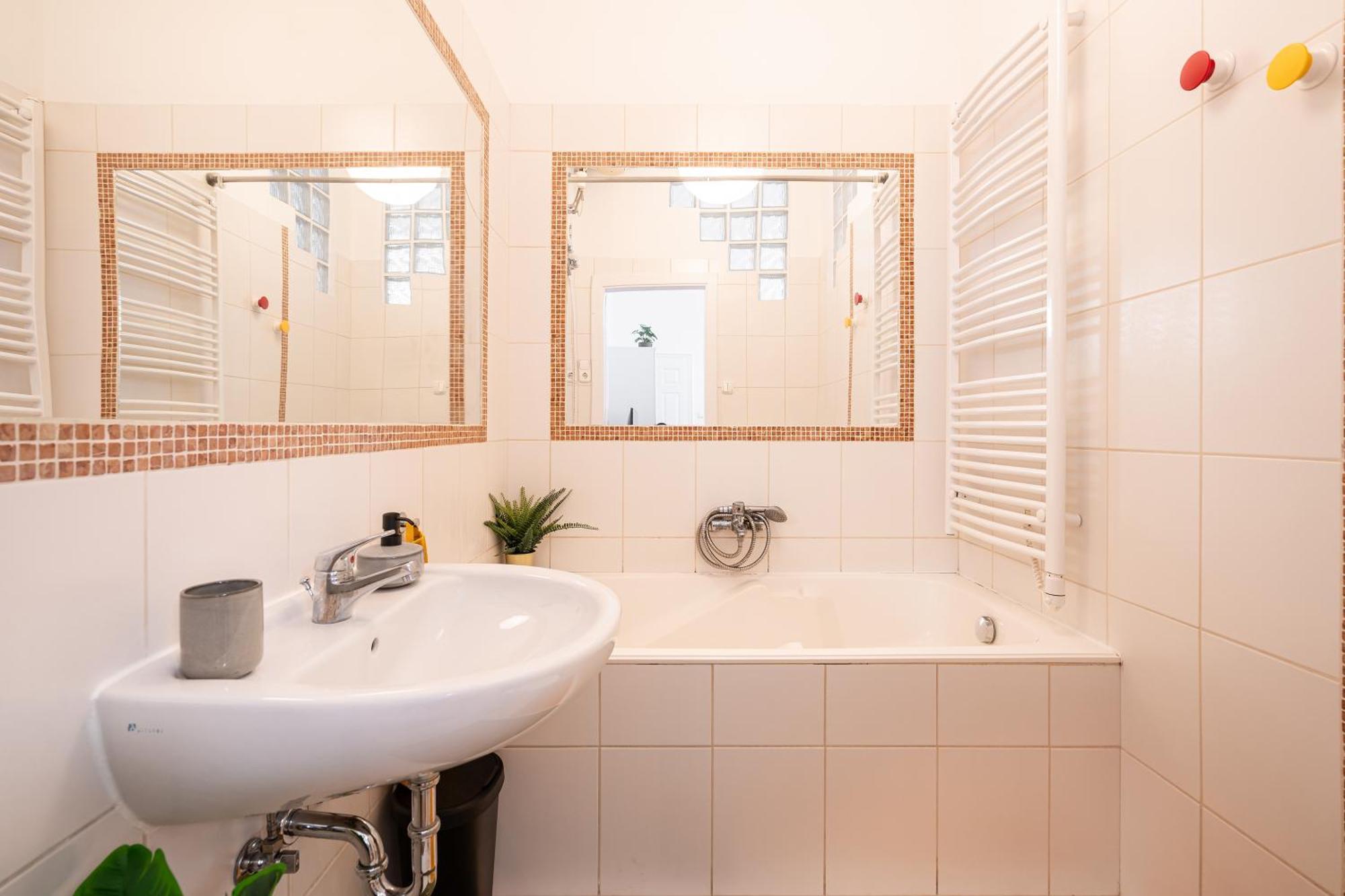 Cosmopolitan Studio - Chic Getaway In A Fancy Neighbourhood Budapest Eksteriør bilde