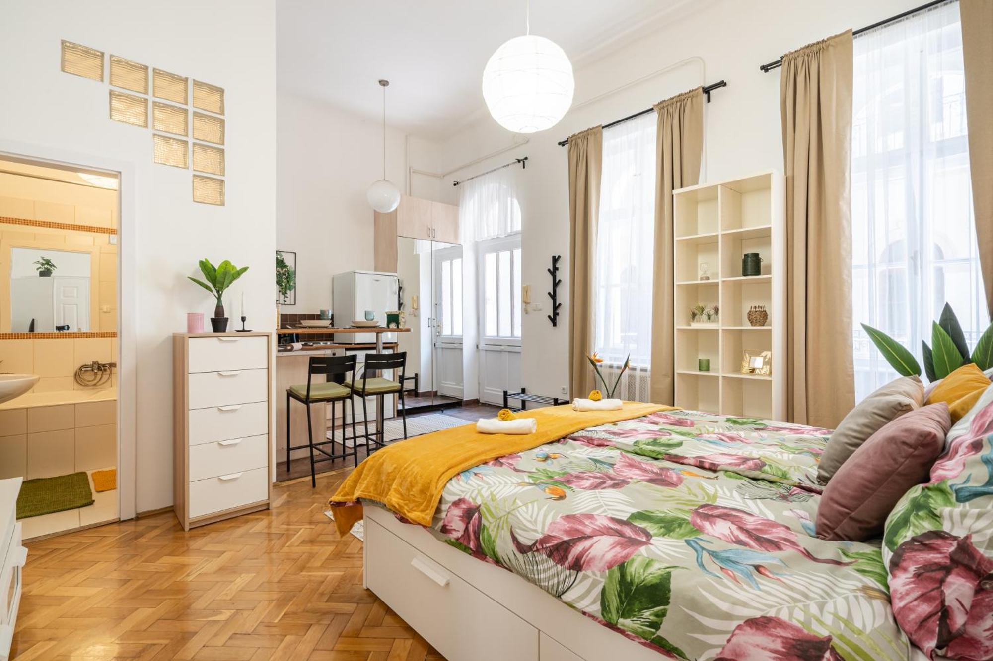 Cosmopolitan Studio - Chic Getaway In A Fancy Neighbourhood Budapest Eksteriør bilde