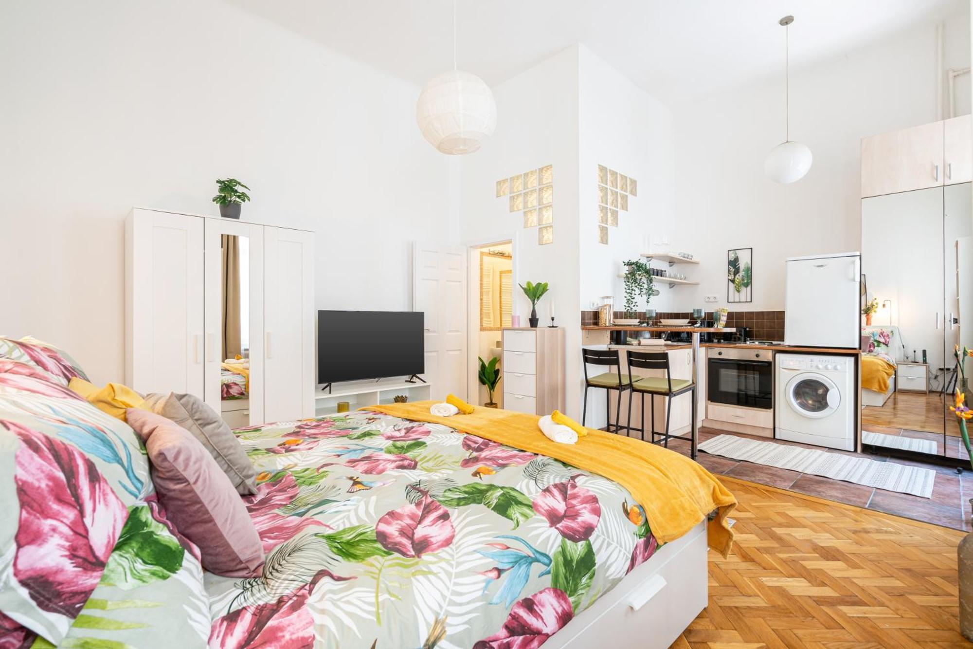 Cosmopolitan Studio - Chic Getaway In A Fancy Neighbourhood Budapest Eksteriør bilde