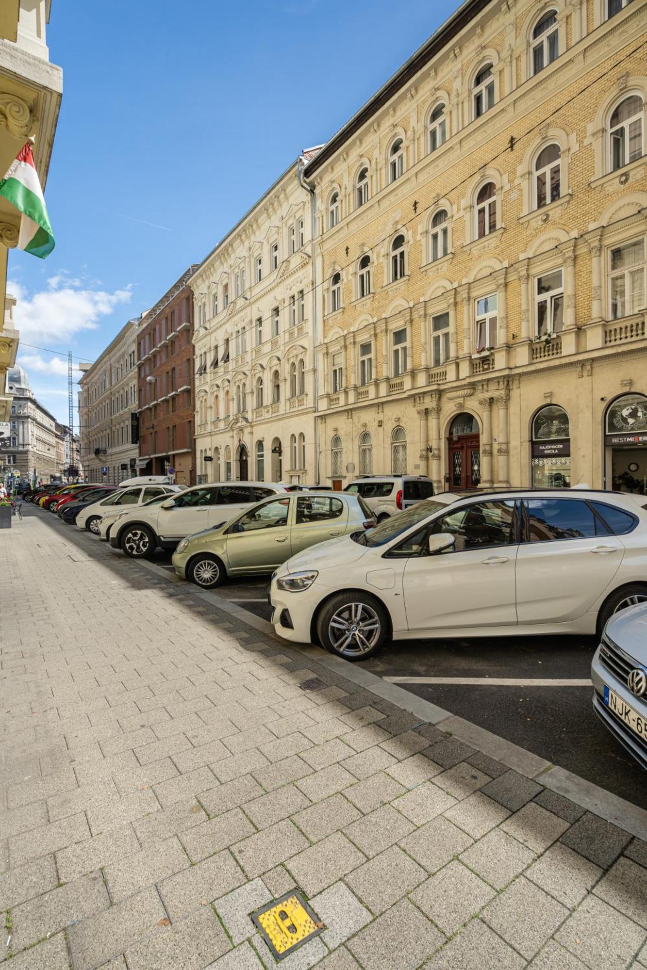 Cosmopolitan Studio - Chic Getaway In A Fancy Neighbourhood Budapest Eksteriør bilde