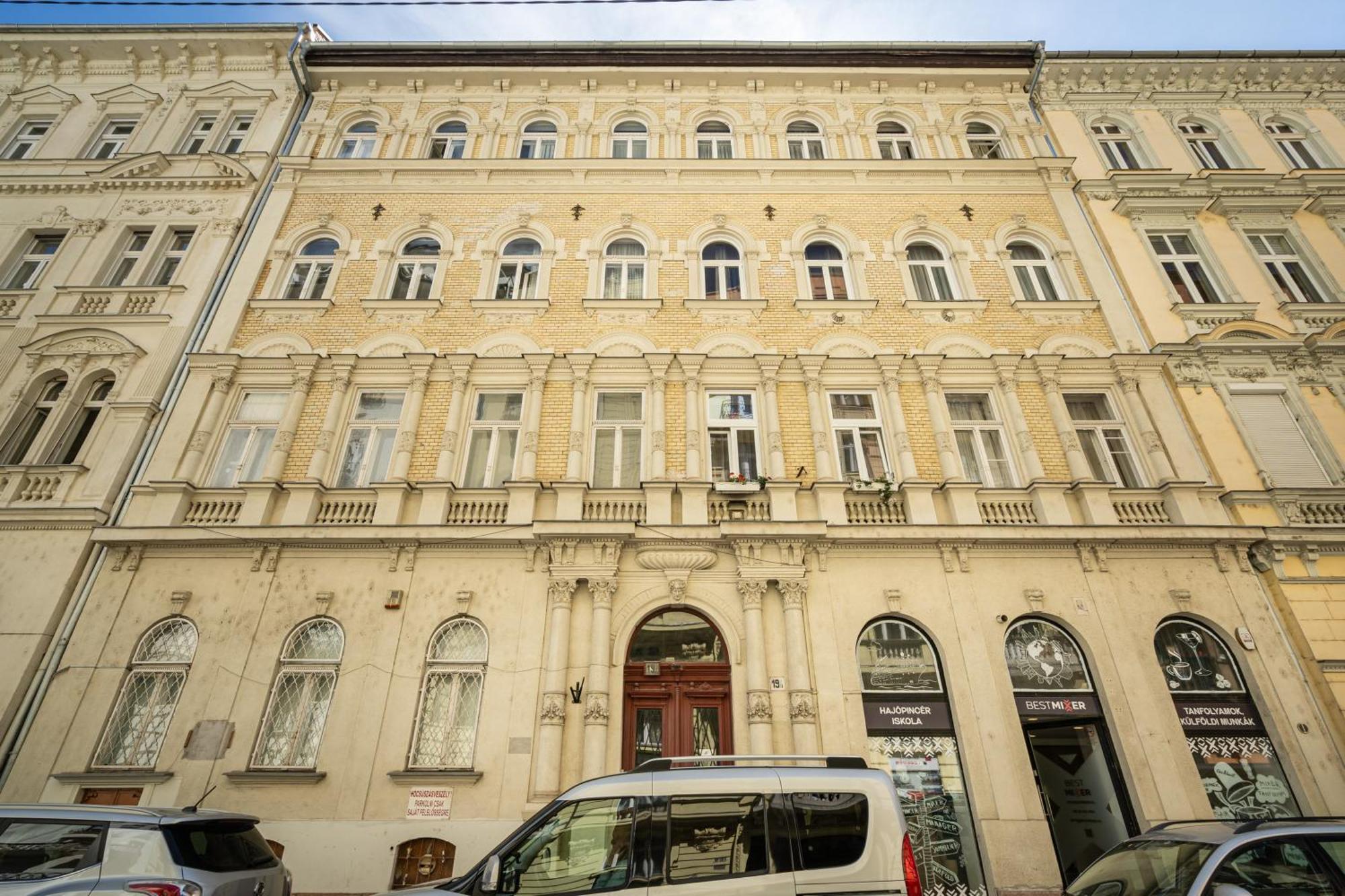 Cosmopolitan Studio - Chic Getaway In A Fancy Neighbourhood Budapest Eksteriør bilde